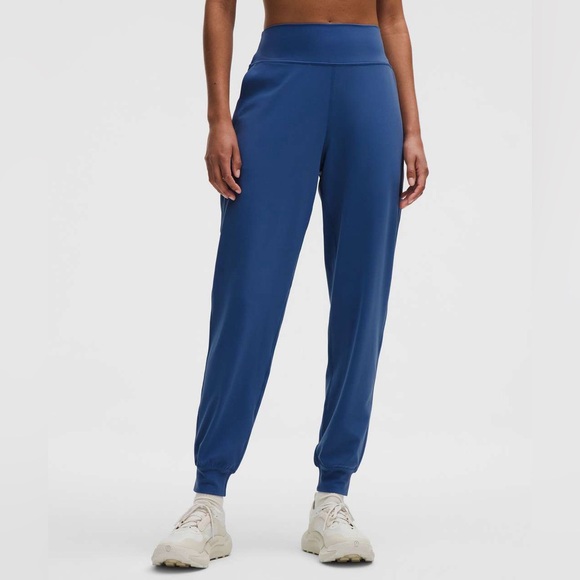 lululemon athletica Pants - NWT - Lululemon Align Joggers - Size 4